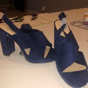 Navy high heels 8.5